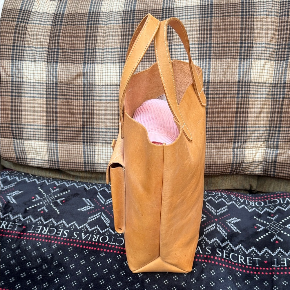 American Apparel Tan LEATHER Tote Bag EXCELLENT CONDITION HARDLY USED 14 X 14 - Picture 9 of 13